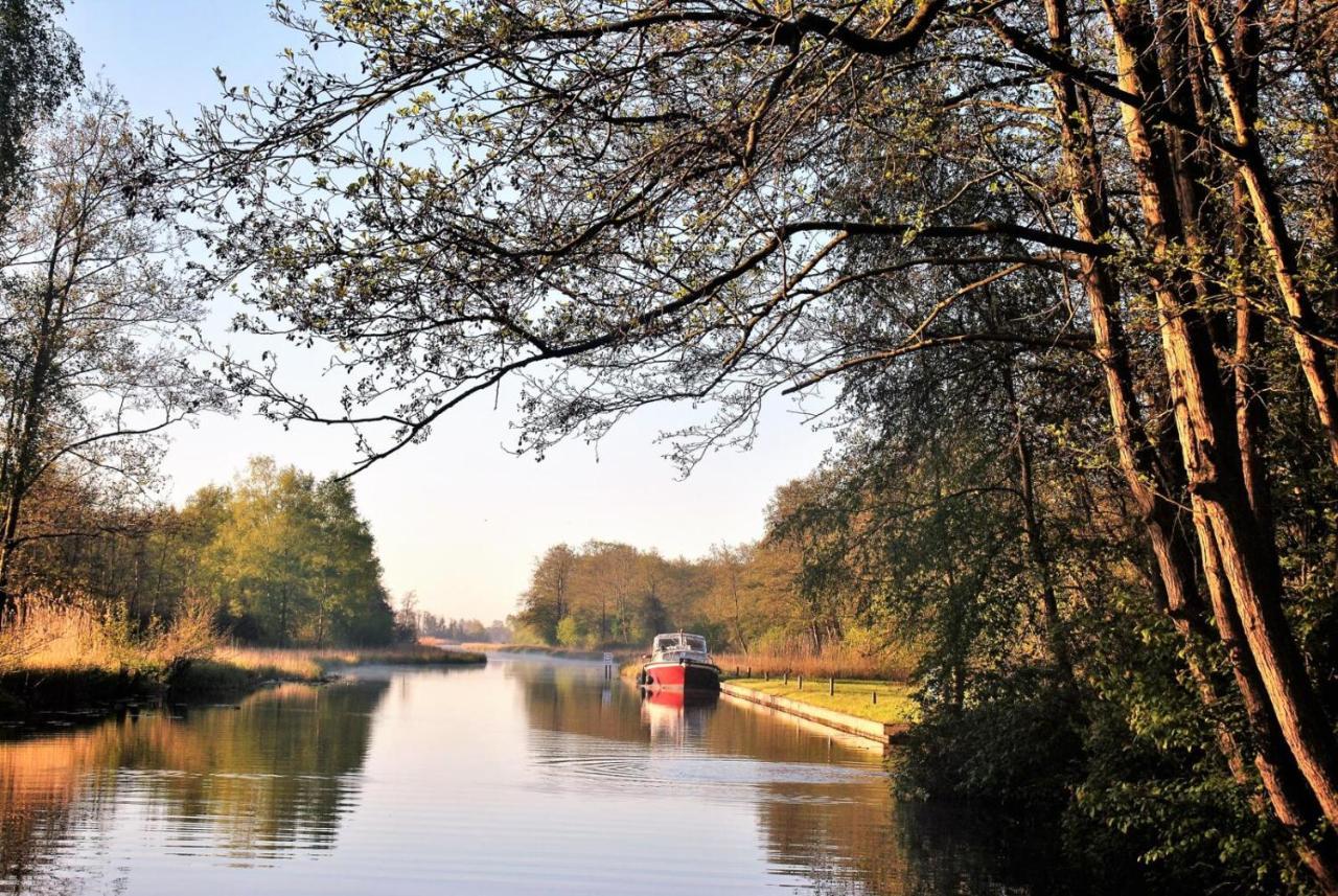 B&B De Meije Nieuwkoop ภายนอก รูปภาพ